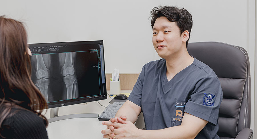 진료 중인 원장